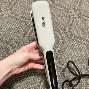 Lange Gray Flat Iron